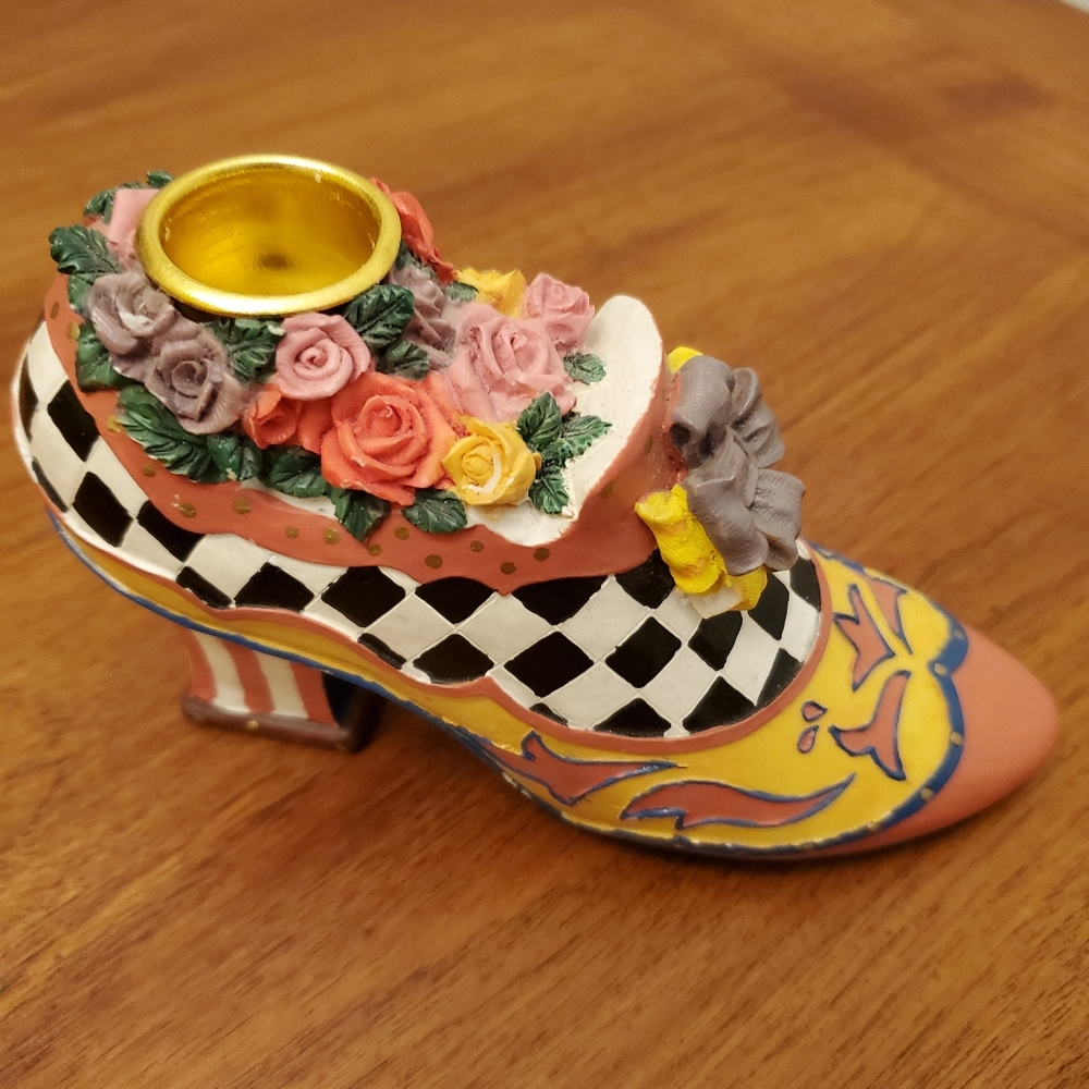 Vintage style shoe candle holder
